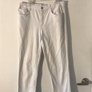 Jones New York White Capris